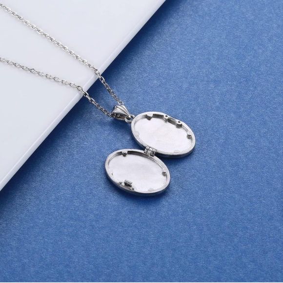 Angel Cardinal Locket Necklace - Picture 8 of 10